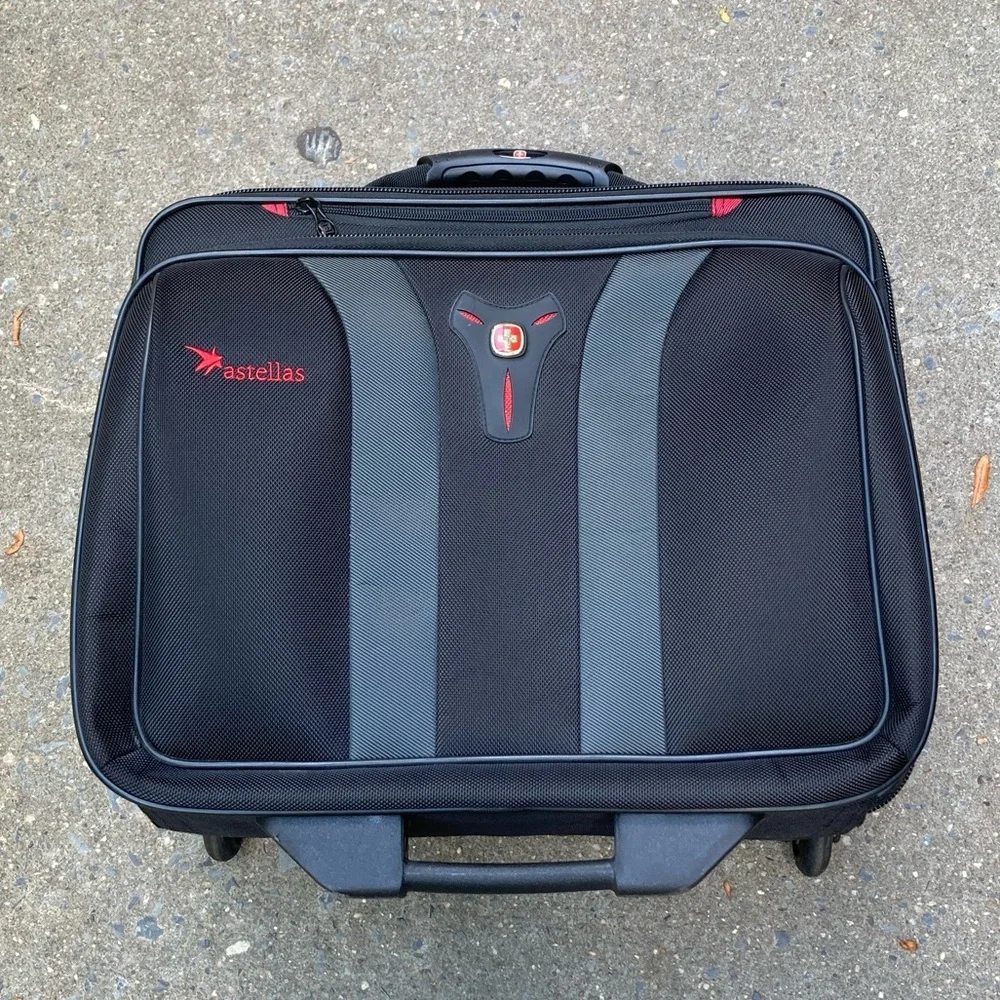 SwissGear Wenger Grenada 17” Wheeled Laptop Case